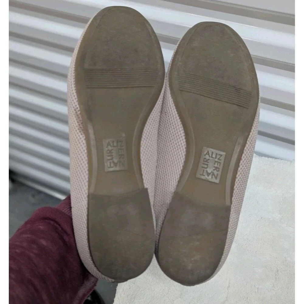 Minimalist Quiet Luxury  Naturalizer Blush Beige Slip-On Flats Preppy‎ 8.5